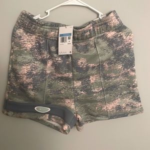 Nike Fleece Sportswear Shorts Women’s Medium Camo